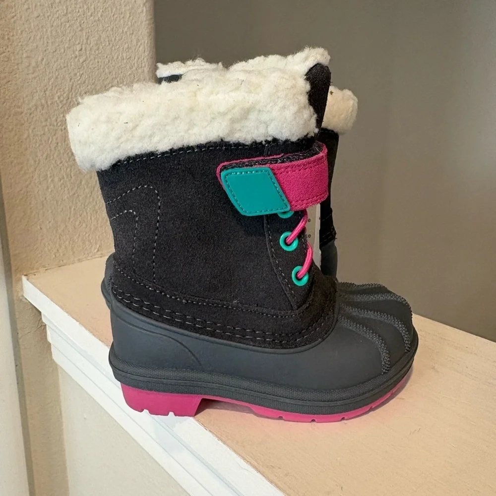 Cat & Jack Toddler Girls Winter Boots Sz 5 Journey Snow Waterproof Gray